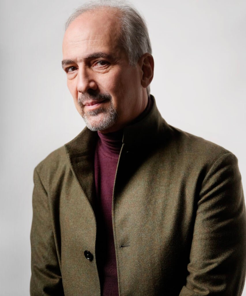 Marca personal en Madrid.Lorena Riga es fotógrafo profesional especializada en retratos. En esta foto: Alberto Torres en una sesión de marca personal para su cuenta profesional de LinkedIn