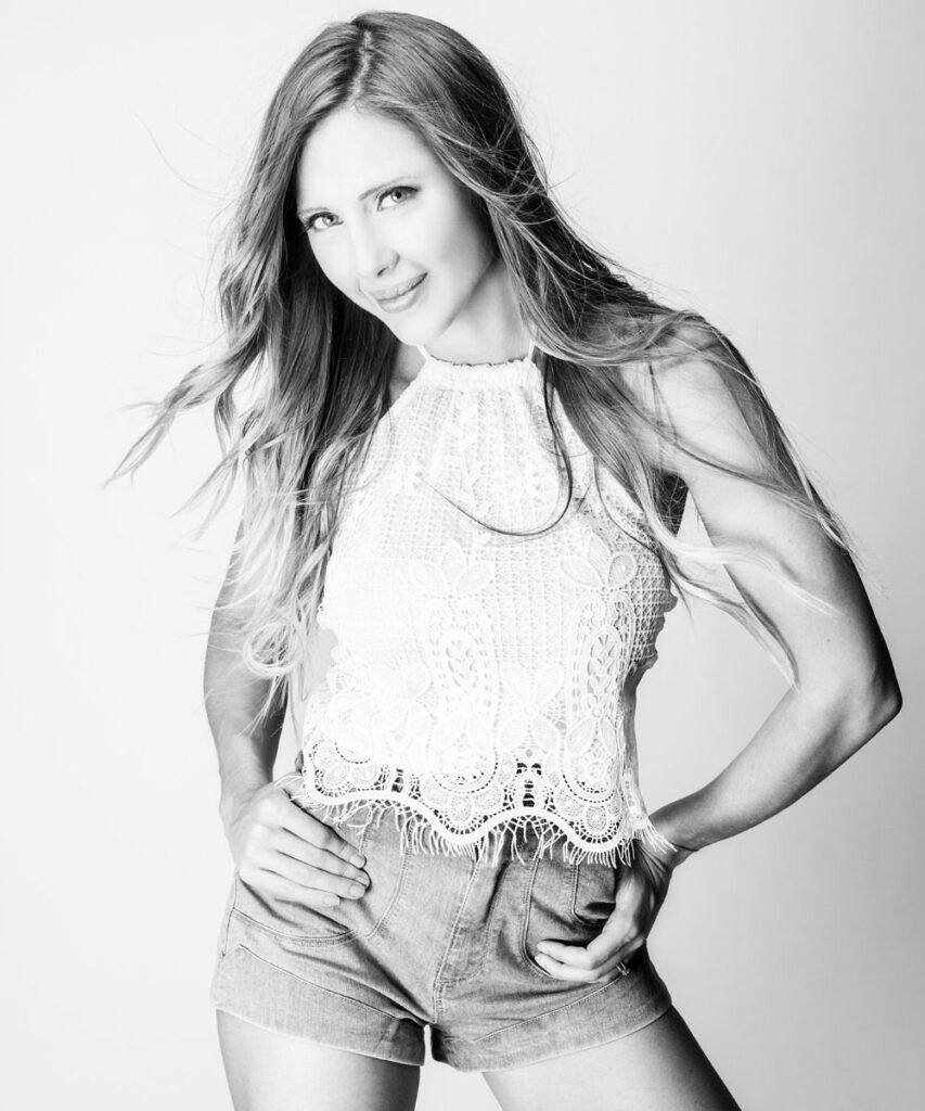 sascha fitness, Marca personal de Sascha Barboza por Lorena Riga fotógrafo profesional en Madrid especializada en retratos. En esta foto: sascha barboza en una sesión de marca personal para su instagram @saschafitness por Lorena Riga