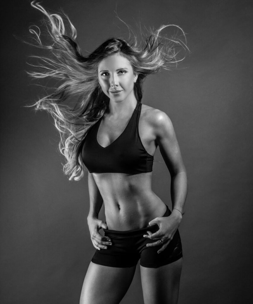sascha fitness, Marca personal de Sascha Barboza por Lorena Riga fotógrafo profesional en Madrid especializada en retratos. En esta foto: sascha barboza en la sesión para los suplementos de proteínas Sascha Fitness hecha por Lorena Riga